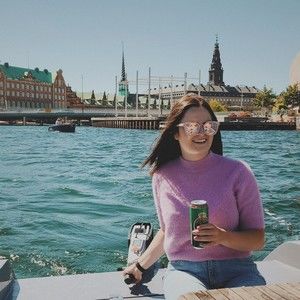 Meet your Posher, Elise